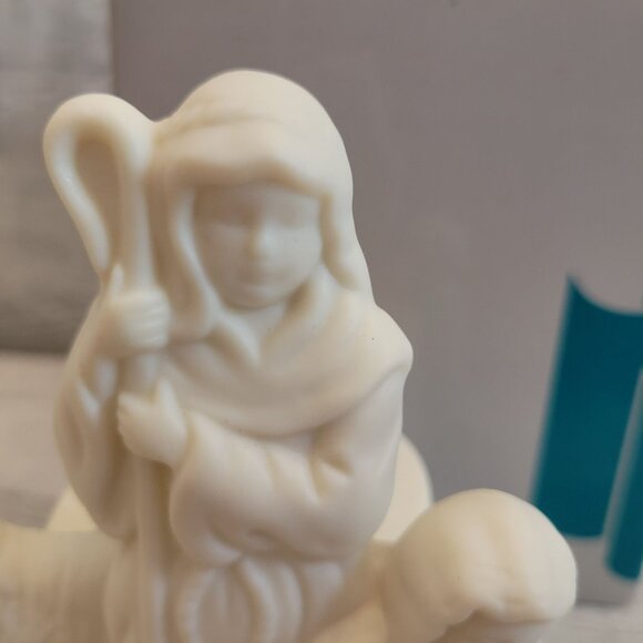 Partylite O Holy Night Shepherd Figurine With Sheep Candle Holder - Picture 4 of 8